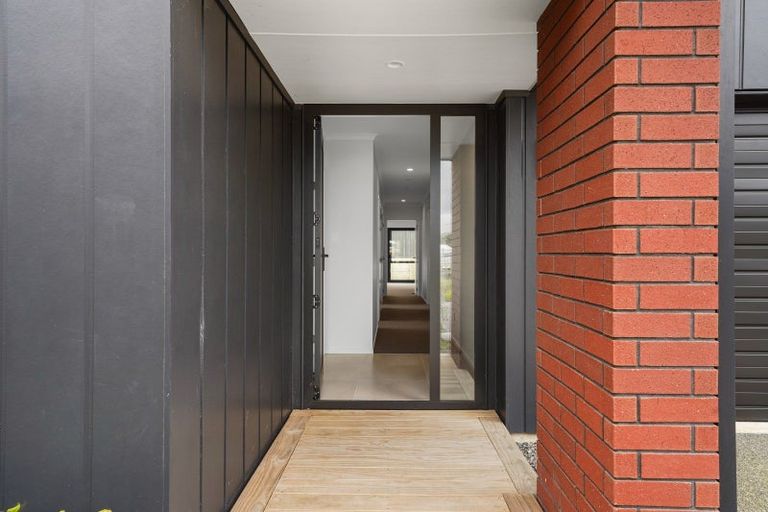 Photo of property in 22 Pioneer Crescent, Omokoroa, 3114