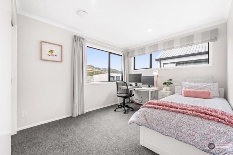 Photo of property in 11 Desert Gold Lane, Wallaceville, Upper Hutt, 5018