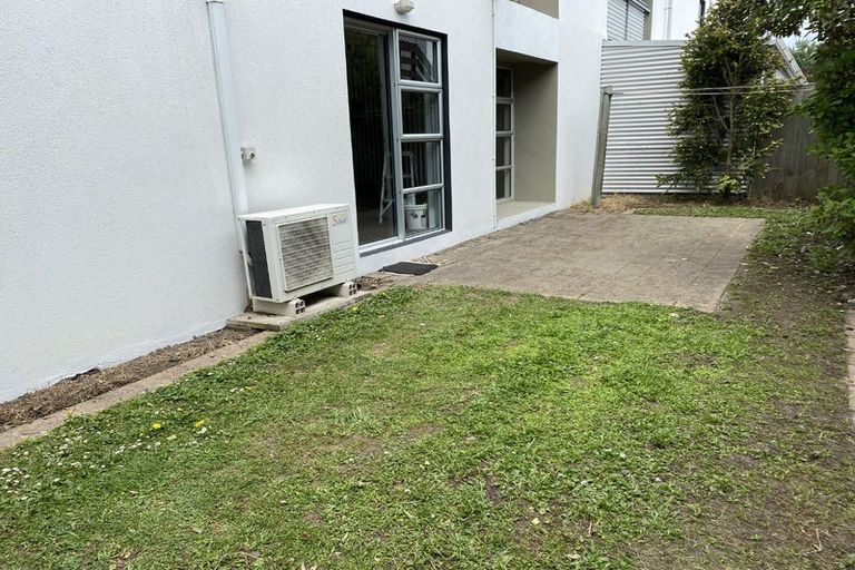 Photo of property in 1/71 Springfield Road, St Albans, Christchurch, 8014