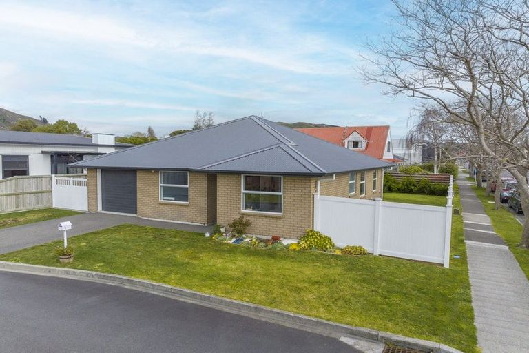Photo of property in 27 Parata Street, Waikanae, 5036