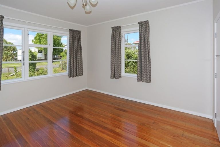 Photo of property in 6 Freyberg Crescent, Pukekohe, 2120