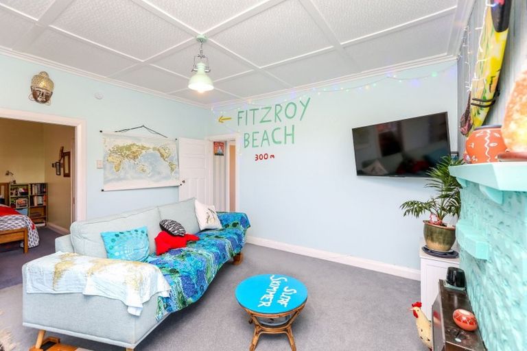 Photo of property in 17 Record Street, Fitzroy, New Plymouth, 4312