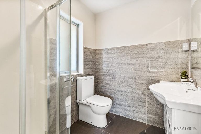 Photo of property in 75b Pleasant Road, Glen Eden, Auckland, 0602