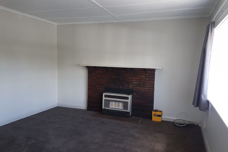 Photo of property in 15 Seddon Street, Wallaceville, Upper Hutt, 5018
