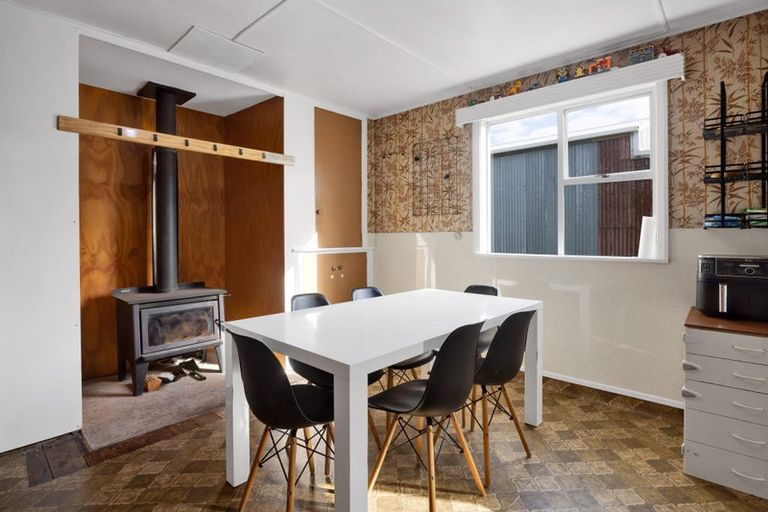 Photo of property in 4 Kerry Lane, Hawera, 4673