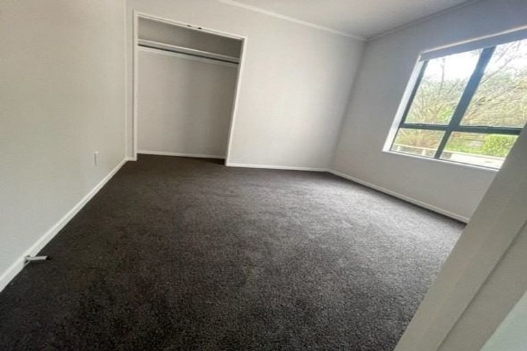 Photo of property in 48 Topliss Drive, Northcross, Auckland, 0632