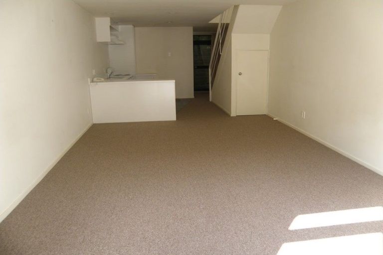 Photo of property in 5/2 Malcolm Lane, Thorndon, Wellington, 6011