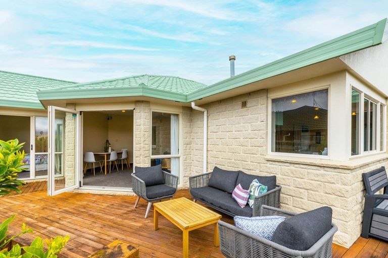 Photo of property in 6 Rifleman Lane, Paraparaumu Beach, Paraparaumu, 5032