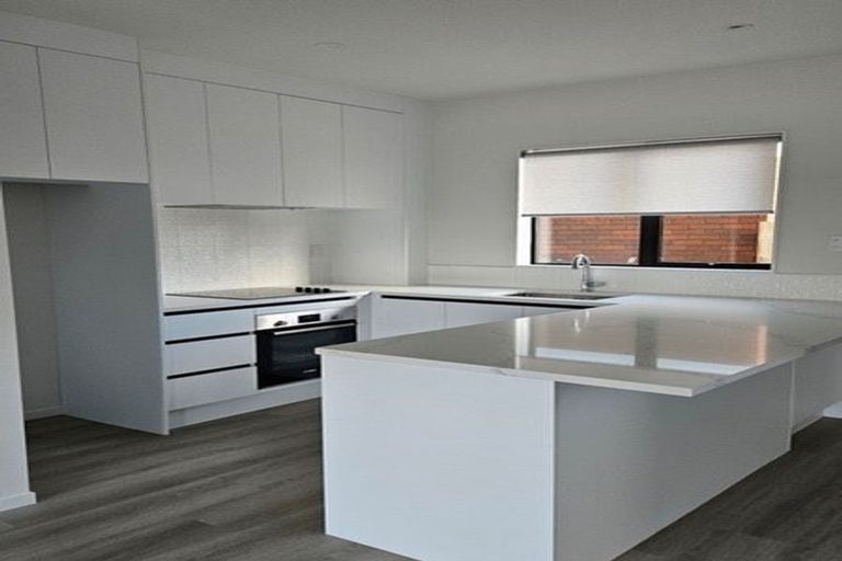 Photo of property in 18/35 Young Crescent, Drury, 2113