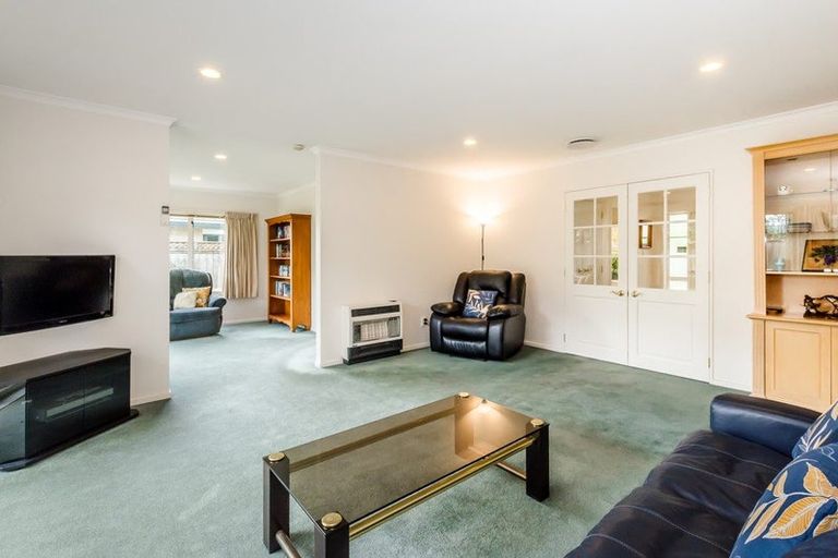 Photo of property in 9 Terry Lane, Paraparaumu Beach, Paraparaumu, 5032