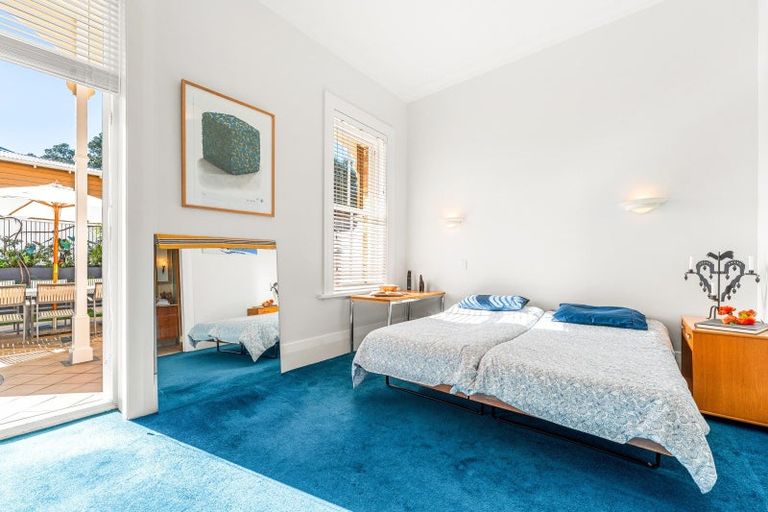 Photo of property in 2/5 King Edward Parade, Devonport, Auckland, 0624