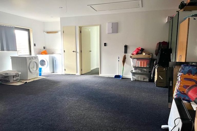 Photo of property in 17 Semillon Avenue, Henderson, Auckland, 0612