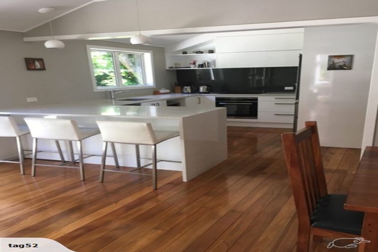 Photo of property in 47 Rona Street, Eastbourne, Lower Hutt, 5013