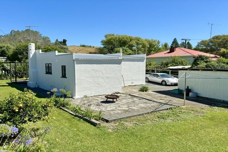 Photo of property in 99 High Street, Waipawa, 4210