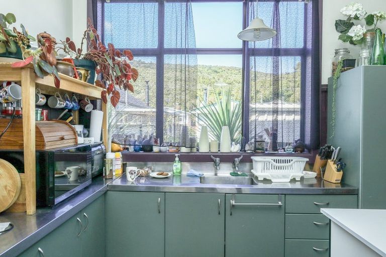 Photo of property in 18 Thompson Street, Greymouth, 7805