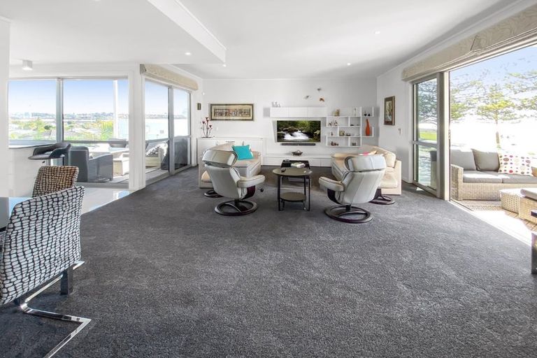 Photo of property in 615 Marine Parade, Napier South, Napier, 4110