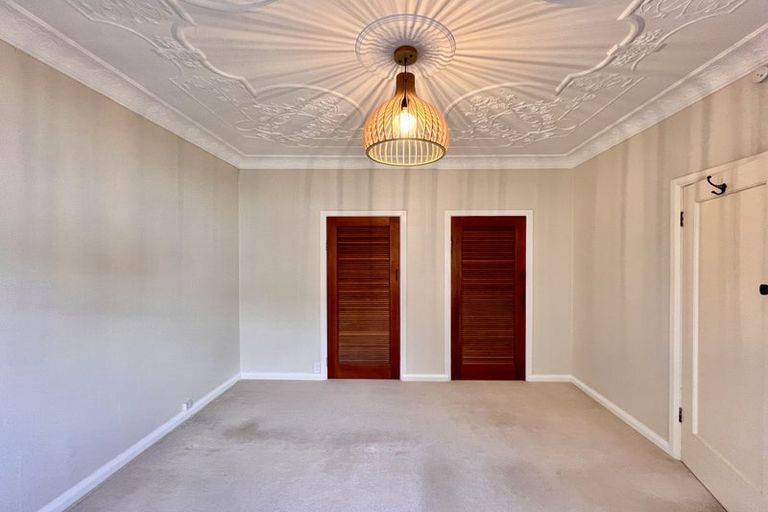 Photo of property in 370 Karori Road, Karori, Wellington, 6012