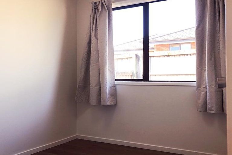 Photo of property in 142 Solar Road, Glen Eden, Auckland, 0602