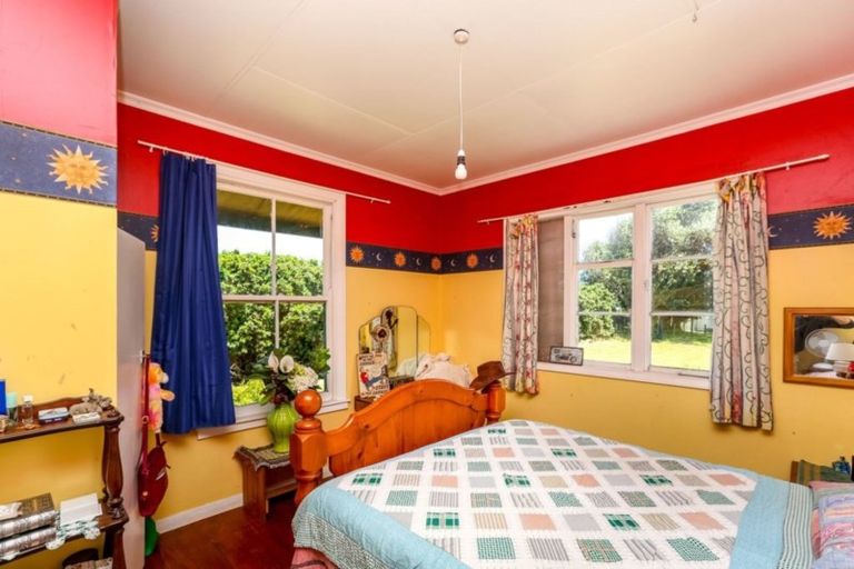 Photo of property in 185 Tasman Street, Opunake, 4616