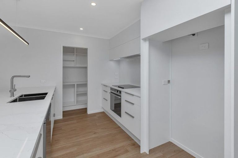 Photo of property in 11 Kapiakauri Road, One Tree Point, 0118