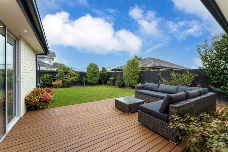 Photo of property in 6 Bargrove Close, Halswell, Christchurch, 8025