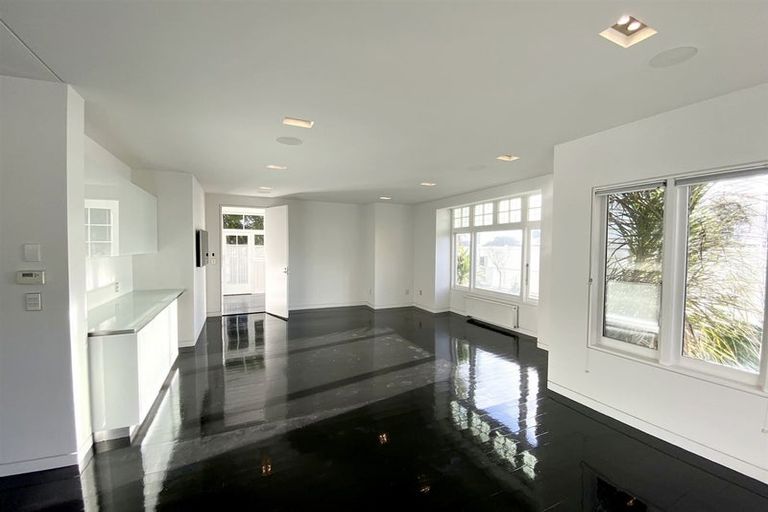 Photo of property in 100 Esplanade, Sumner, Christchurch, 8081