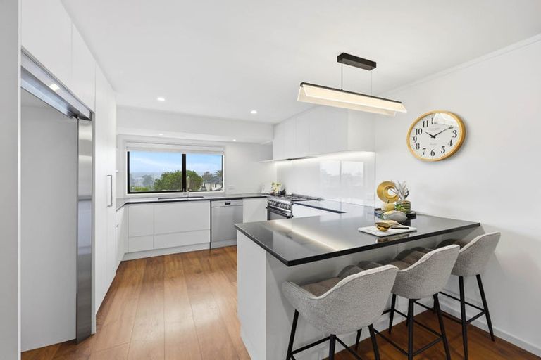 Photo of property in 5 Vintage Drive, Henderson, Auckland, 0612