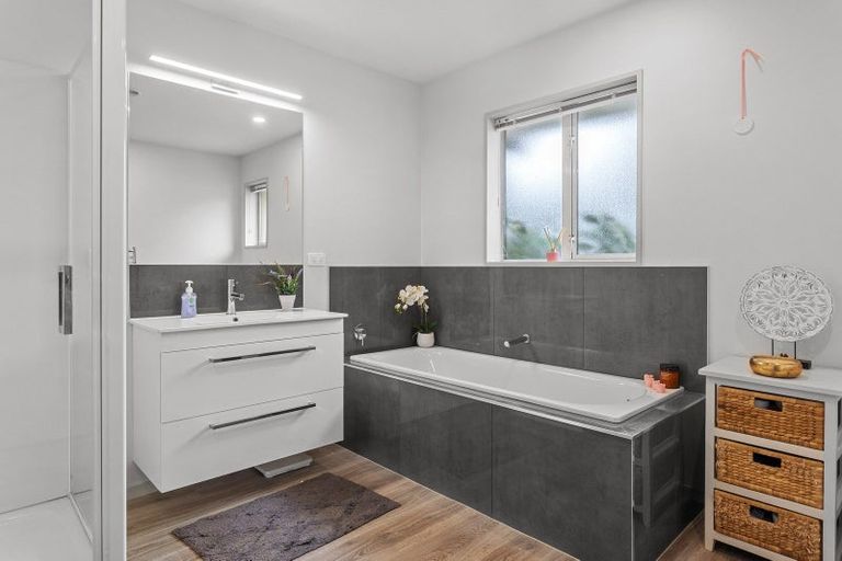 Photo of property in 70 Victoria Street, Oxford, 7430