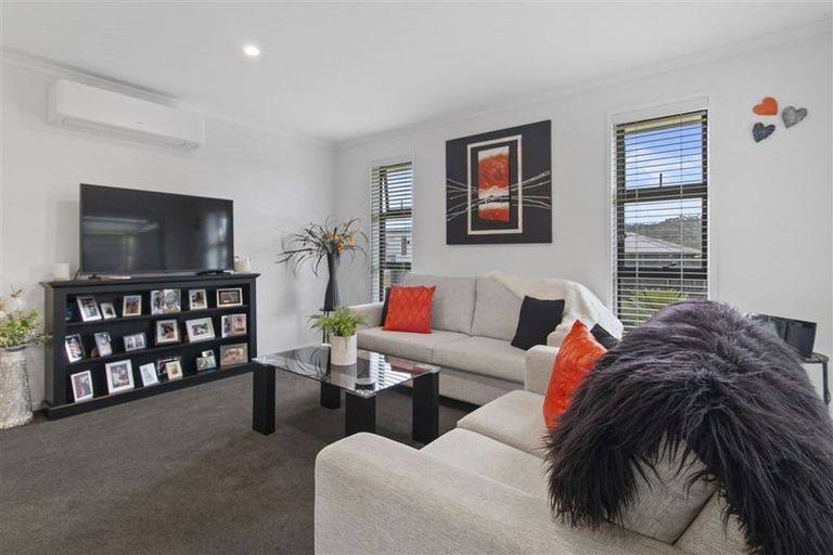 Photo of property in 9 Manatu Close, Whangamata, 3691