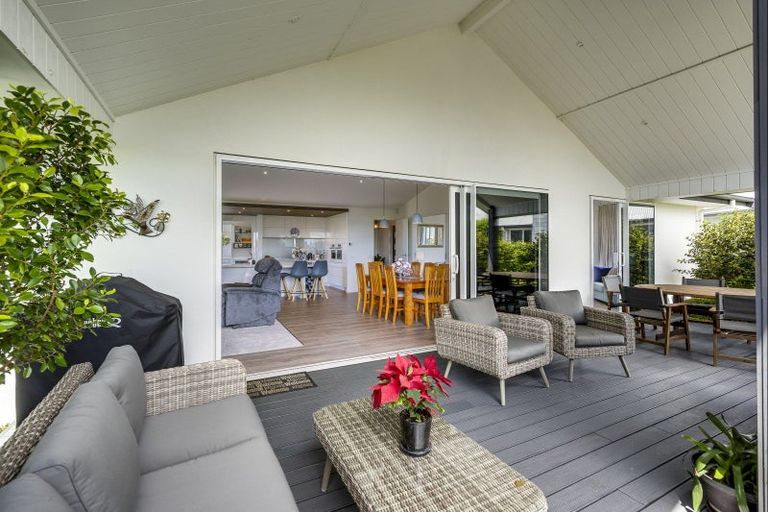 Photo of property in 62 Whakatomo Place, Havelock North, 4130