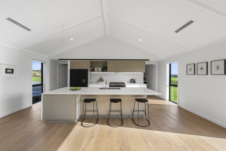 Photo of property in 58 Kidd Road, Waiuku, 2682