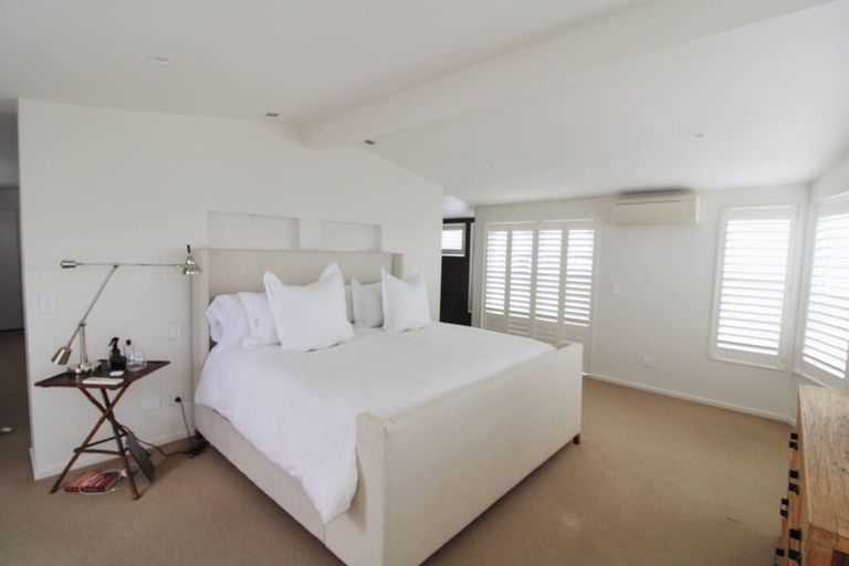 Photo of property in 1/2 Holiday Road, Milford, Auckland, 0620