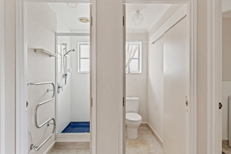 Photo of property in 9 Kapu Grove, Whalers Gate, New Plymouth, 4310