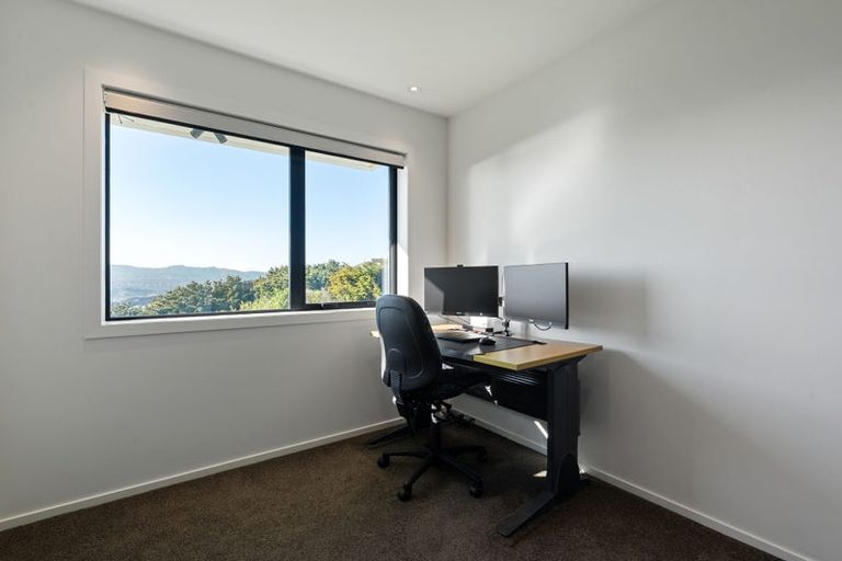 Photo of property in 49 Ashton Fitchett Drive, Brooklyn, Wellington, 6021