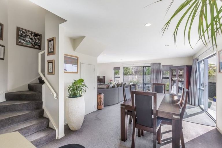 Photo of property in 8/64 Schnapper Rock Road, Schnapper Rock, Auckland, 0632