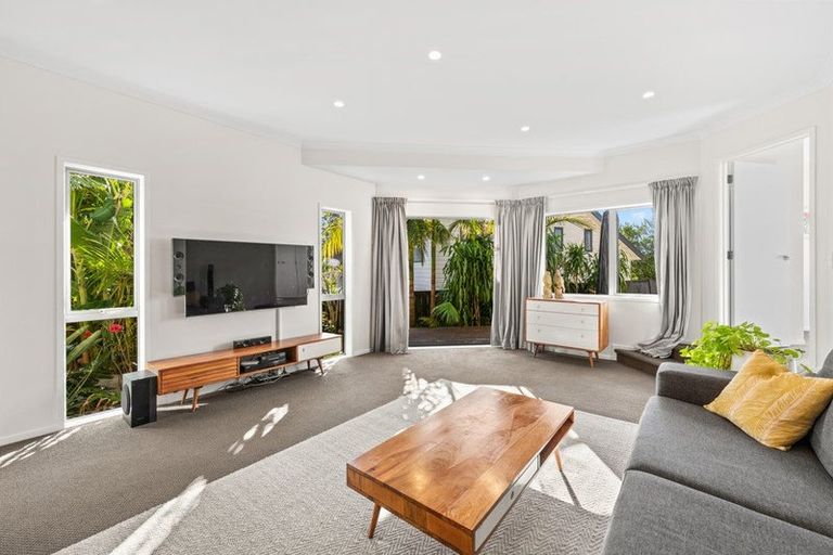 Photo of property in 7a Justin Place, Te Atatu Peninsula, Auckland, 0610