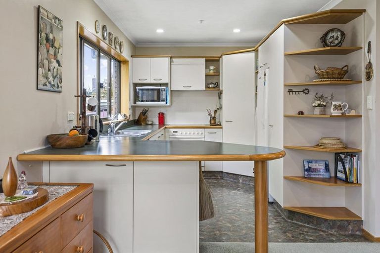 Photo of property in 71 Taylor Street, Cambridge, 3434