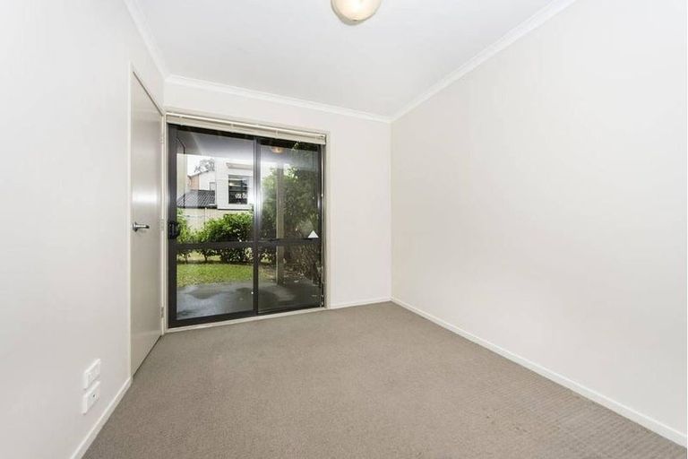Photo of property in St Claire Village, 7/172 Mcleod Road, Te Atatu South, Auckland, 0610