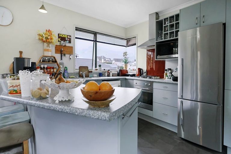 Photo of property in 83 Oranga Street, Westown, New Plymouth, 4310