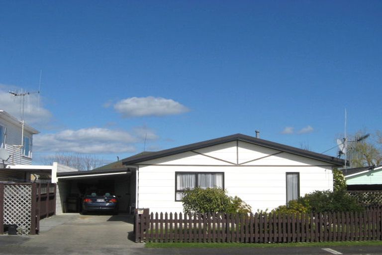 Photo of property in 40 Saint Annes Street, Levin, 5510