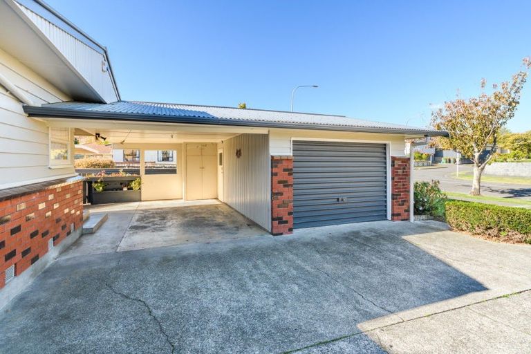 Photo of property in 33 Long Melford Road, Awapuni, Palmerston North, 4412