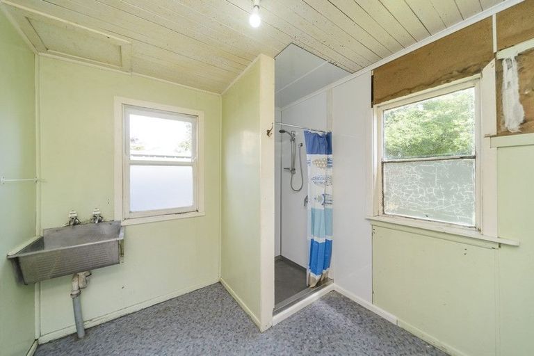 Photo of property in 11 Rosalie Terrace, Kelvin Grove, Palmerston North, 4414