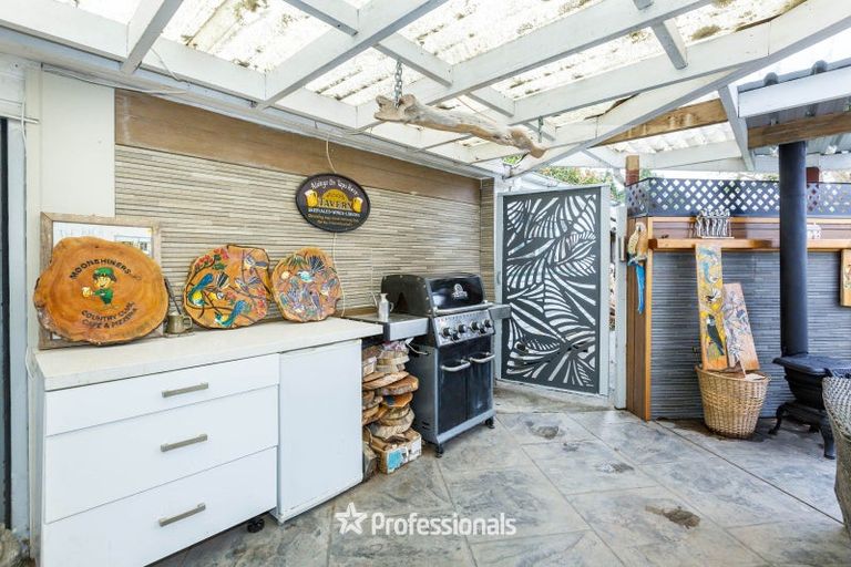 Photo of property in 18 Moonshine Road, Trentham, Upper Hutt, 5018