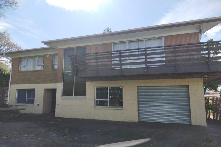 Photo of property in 280 Royal Road, Massey, Auckland, 0614