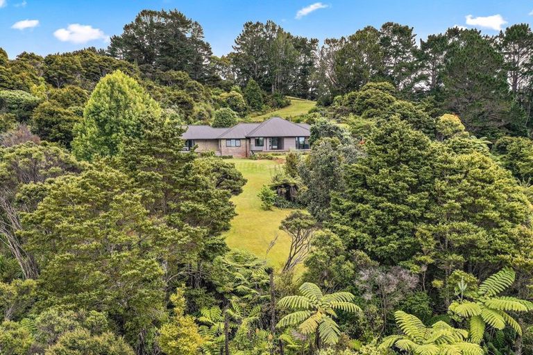 Photo of property in 99 Upper Whangateau Road, Big Omaha, Warkworth, 0985