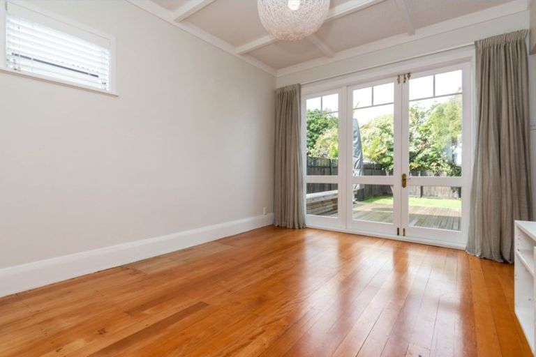 Photo of property in 14 Oban Road, Westmere, Auckland, 1022