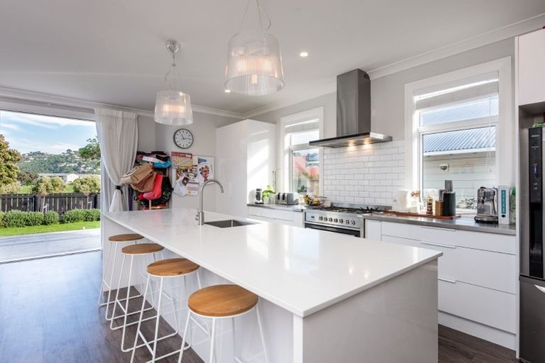 Photo of property in 204 Coutts Street, Rongotai, Wellington, 6022