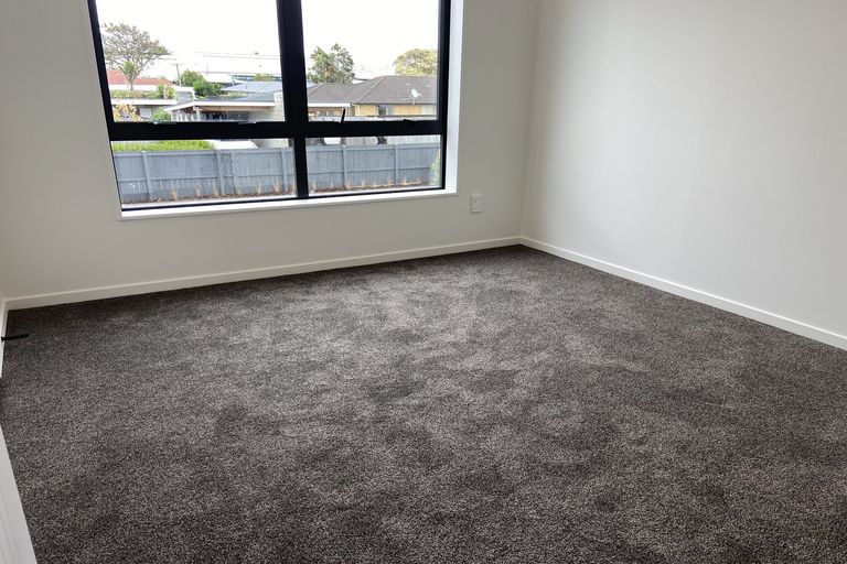 Photo of property in 11/5 Hikurangi Street, Te Atatu Peninsula, Auckland, 0610