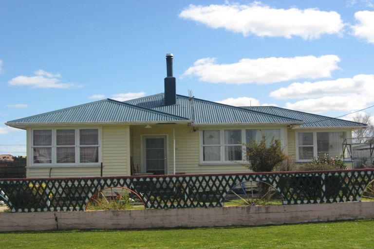 Photo of property in 12 Racecourse Avenue, Marton, 4710