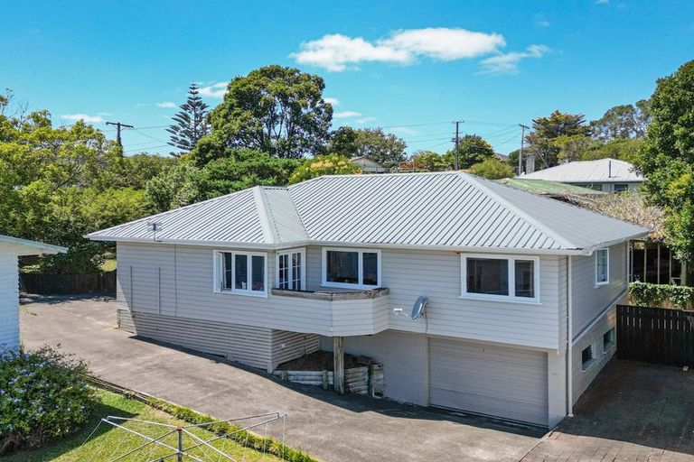 Photo of property in 1/84 West Coast Road, Glen Eden, Auckland, 0602